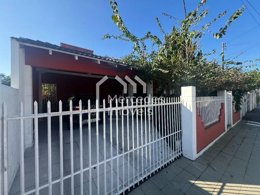Foto 1 de Casa com 1 suíte + 2 dormitórios à venda, 222 m² por R$ 1.600.000,00 - Dom Bosco - Itajaí/SC