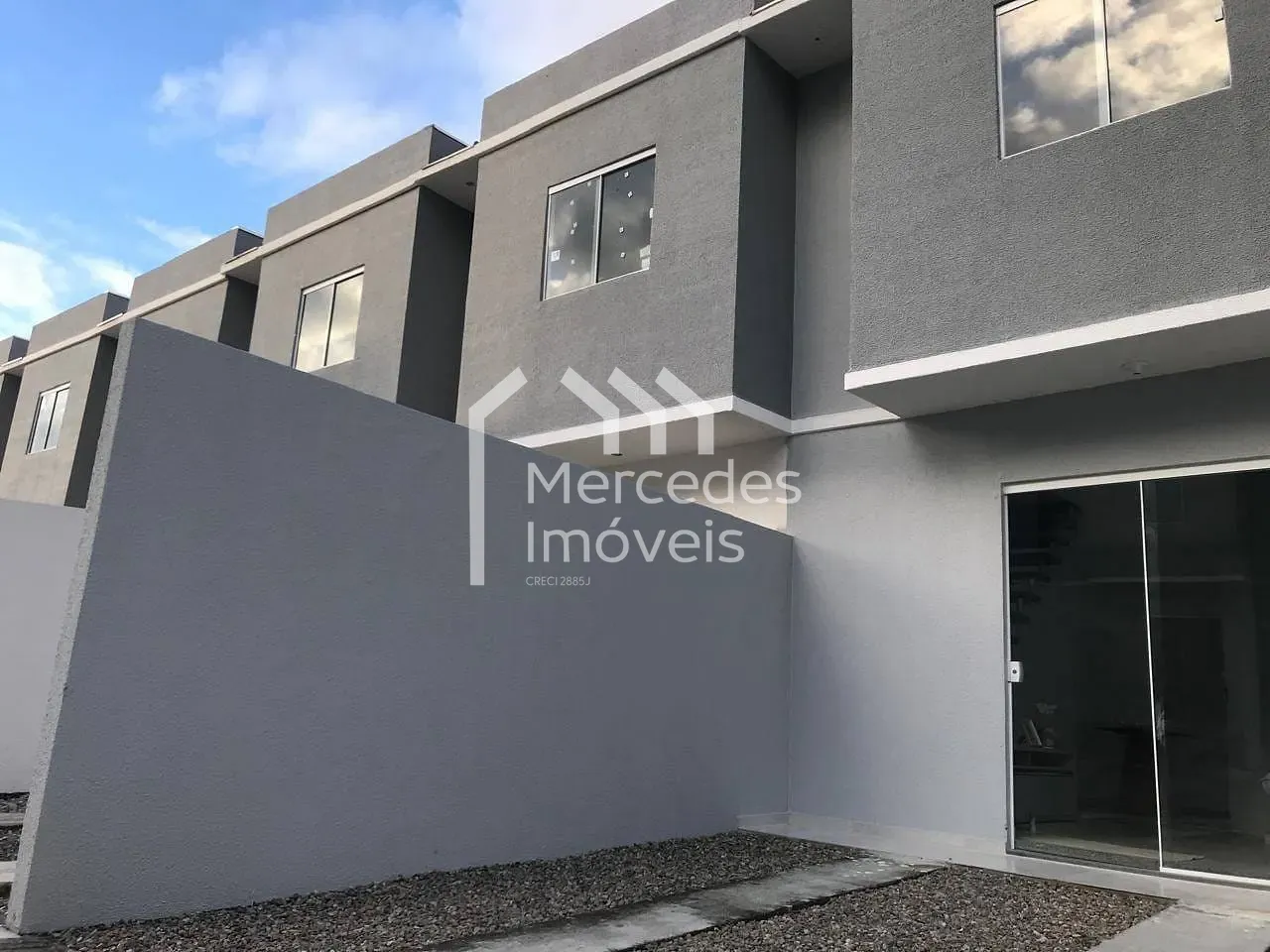 Foto 1 de Sobrado com 2 dormitórios à venda, 70 m² por R$ 365.000,00 - Espinheiros - Itajaí/SC