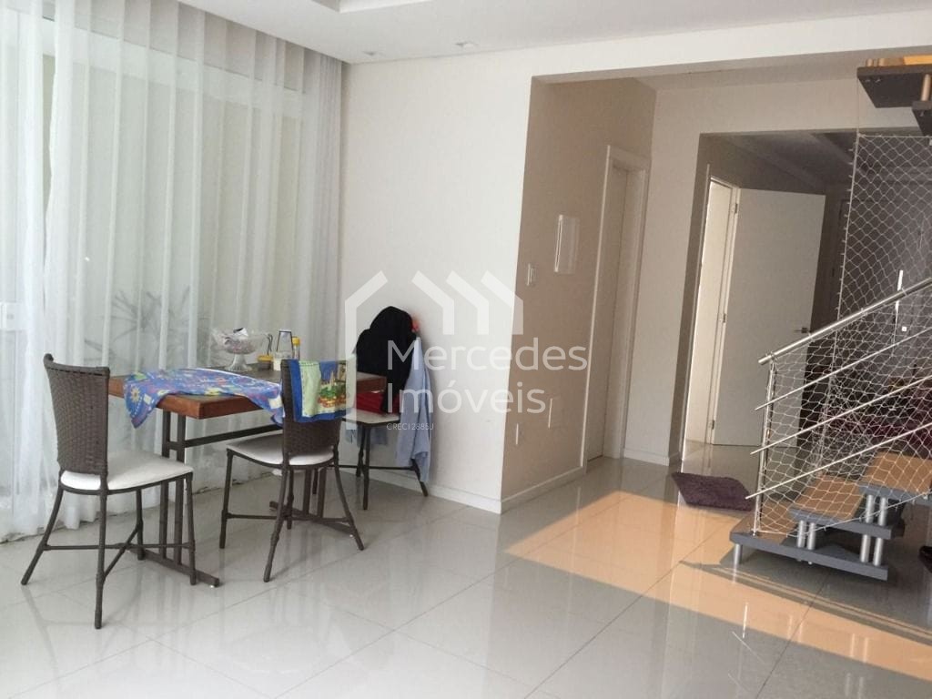 Foto 8 de Casa 2 suítes + 1 dorm à venda · Dom Bosco, Itajaí