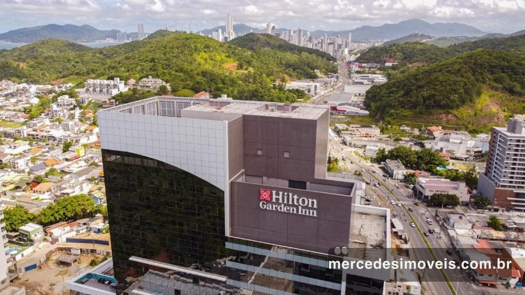 Foto 2 de Apartamento 1 suíte à venda · Santa Clara, Itajaí · Hotel Hilton Garden Inn · 27 m² · AP0390