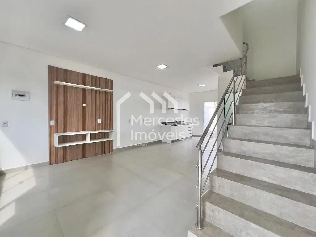 Foto 2 de Sobrado semimobiliado, 2 suítes à venda, 80 m² por R$ 520.000 - Espinheiros - Itajaí/SC