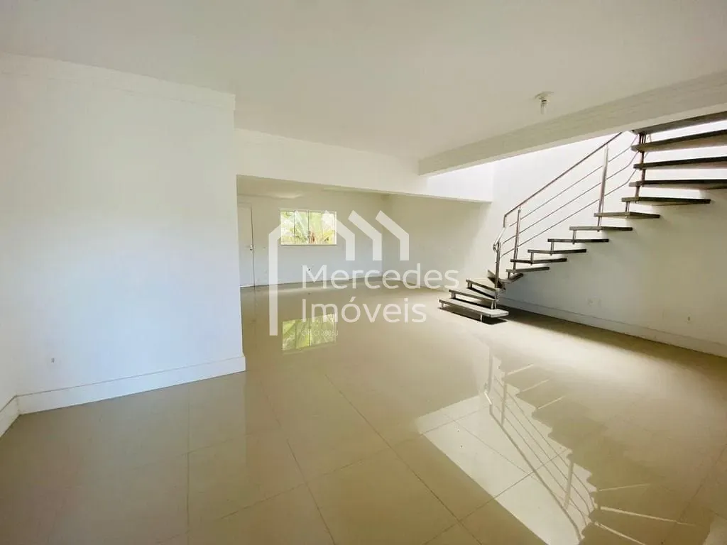 Foto 8 de Sobrado com 3 suítes à venda, 176 m² - Praia dos Amores - Balneário Camboriú/SC