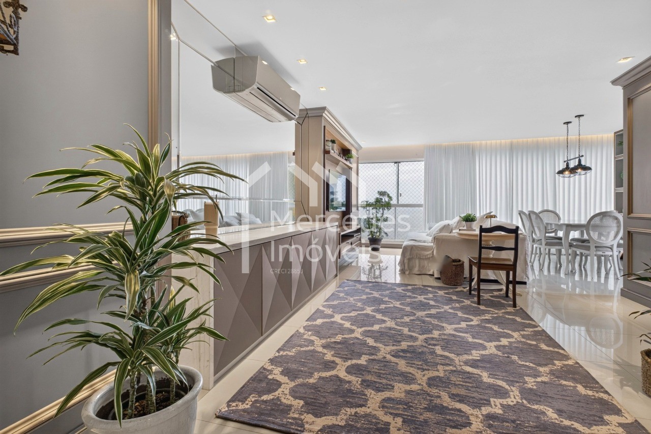 Foto 1 de Apartamento mobiliado com 4 quartos para locação no Pioneiros, Balneário Camboriú