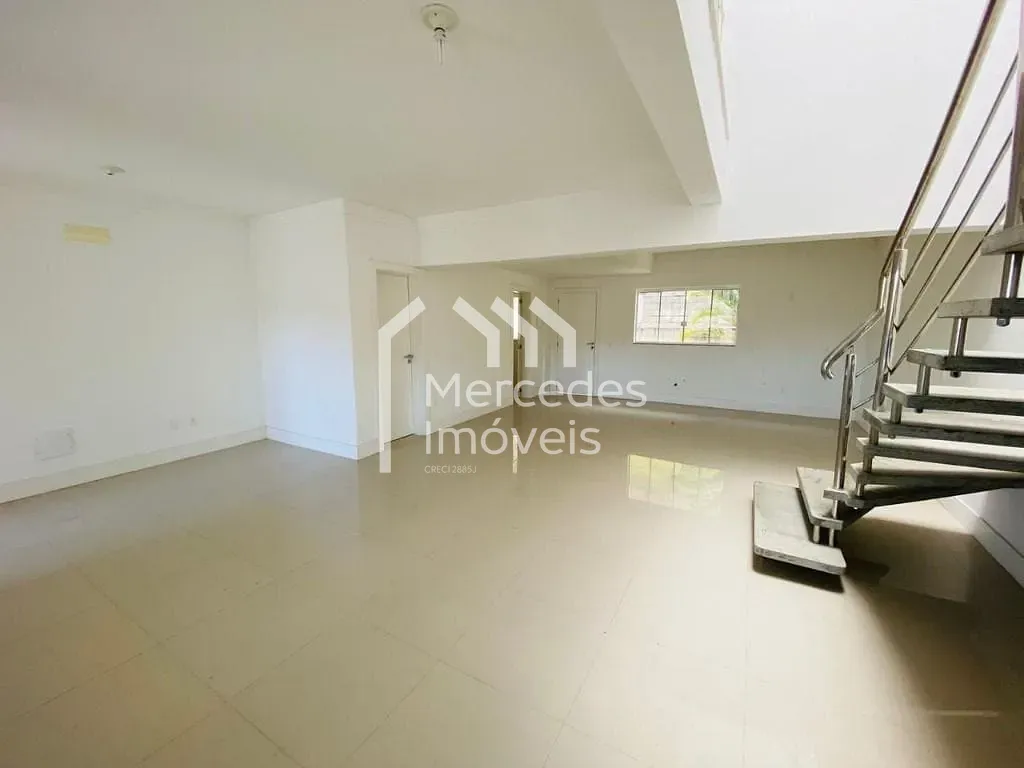 Foto 7 de Sobrado com 3 suítes à venda, 176 m² - Praia dos Amores - Balneário Camboriú/SC