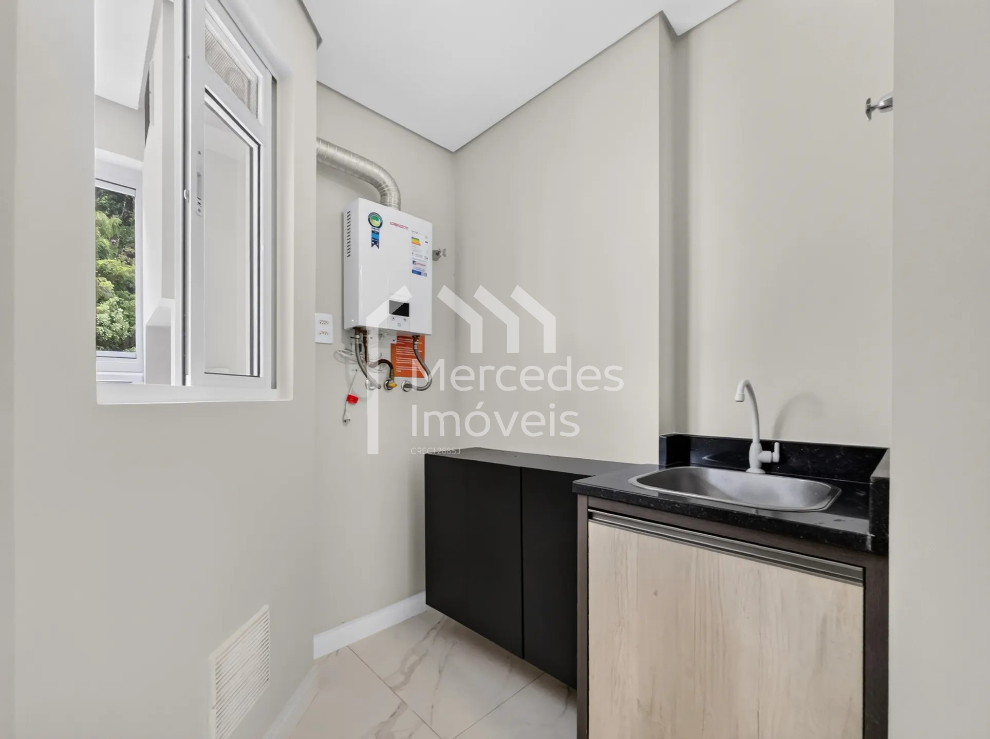 Foto 15 de Apartamento 2 suítes para alugar · Centro, Itajaí