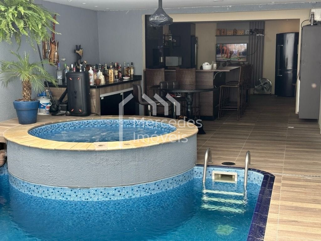 Foto 12 de Casa 1 suíte + 2 dorms à venda · São João, Itajaí · 300 m²