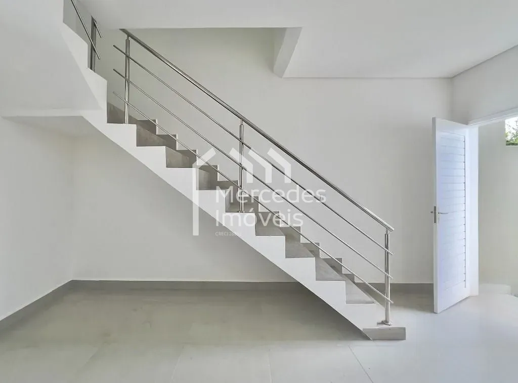 Foto 11 de Sobrado semimobiliado, 2 suítes à venda, 80 m² por R$ 520.000 - Espinheiros - Itajaí/SC