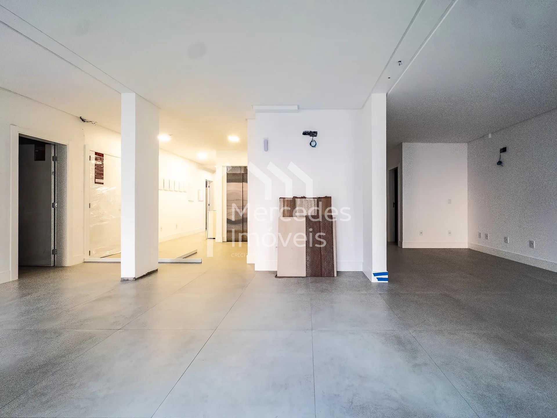 Foto 16 de Sala comercial para alugar · Centro, Itajaí · 130 m²