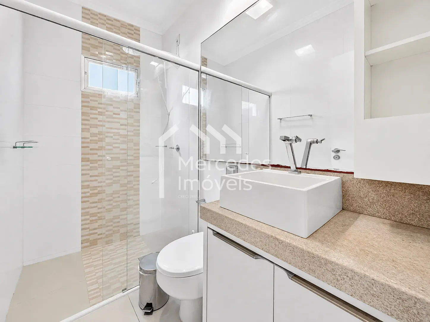 Foto 18 de Casa mobiliada para alugar com uma suíte mais 2 quartos, Bairro São João, Itajaí, SC R$7,300 + Taxas