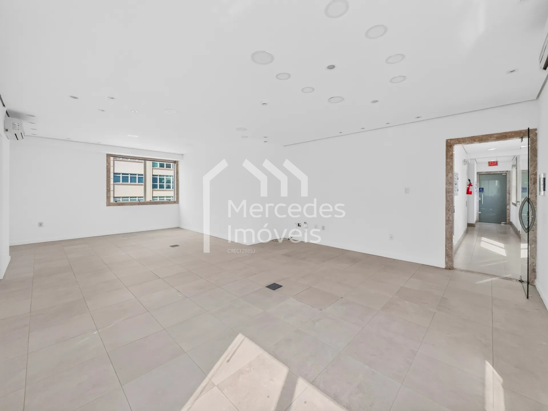Foto 8 de Sala comercial para alugar · Centro, Itajaí · cond. Pasteur