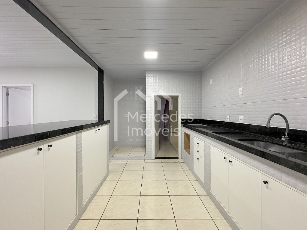 Foto 9 de Casa 1 suíte + 3 dorms à venda · Fazenda, Itajaí · 160 m²