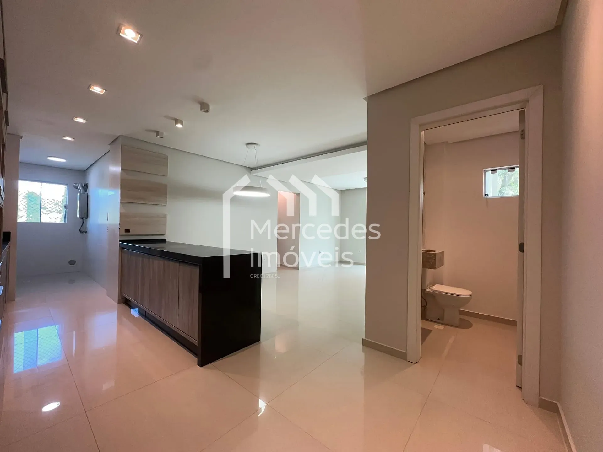 Foto 10 de Apartamento à venda com 3 suítes, Cabeçudas, Itajaí, SC